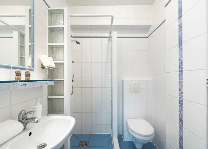 渔夫广场旅馆 3*